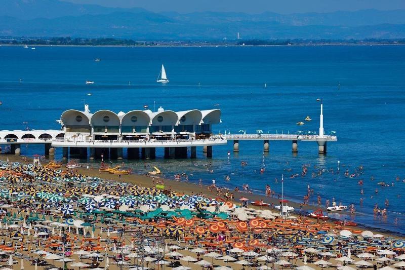 Monaco Suites Hotel Lignano Sabbiadoro Zewnętrze zdjęcie
