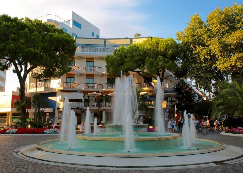 Monaco Suites Hotel Lignano Sabbiadoro Zewnętrze zdjęcie