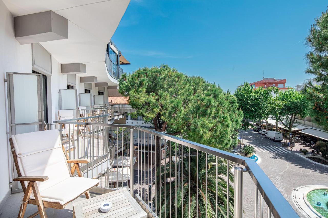 Monaco Suites Hotel Lignano Sabbiadoro Zewnętrze zdjęcie
