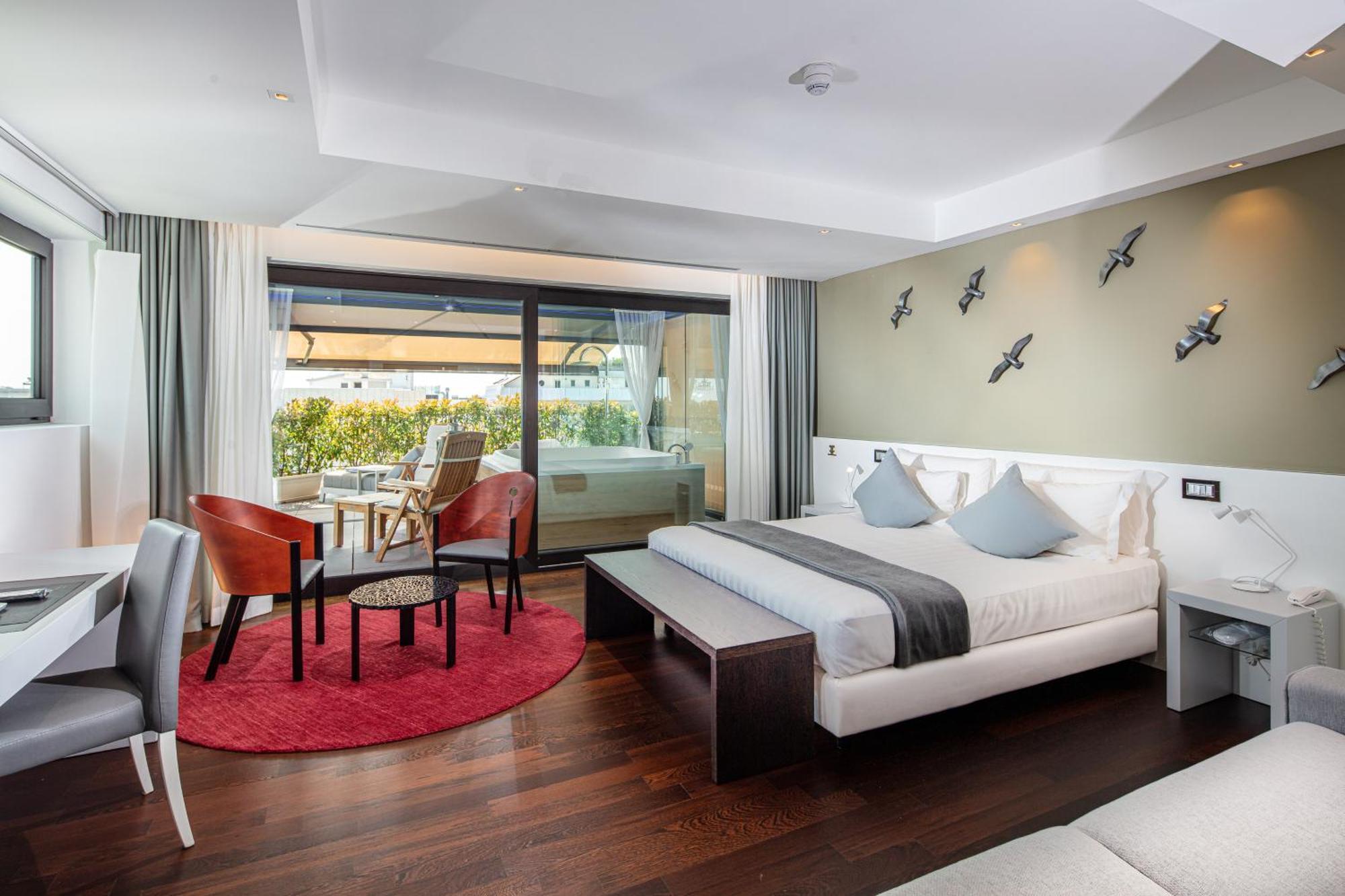 Monaco Suites Hotel Lignano Sabbiadoro Zewnętrze zdjęcie